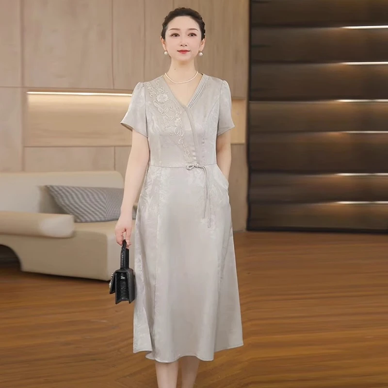 妈妈夏装新中式连衣裙洋气大码2025新款中老年女夏季短袖气质裙子