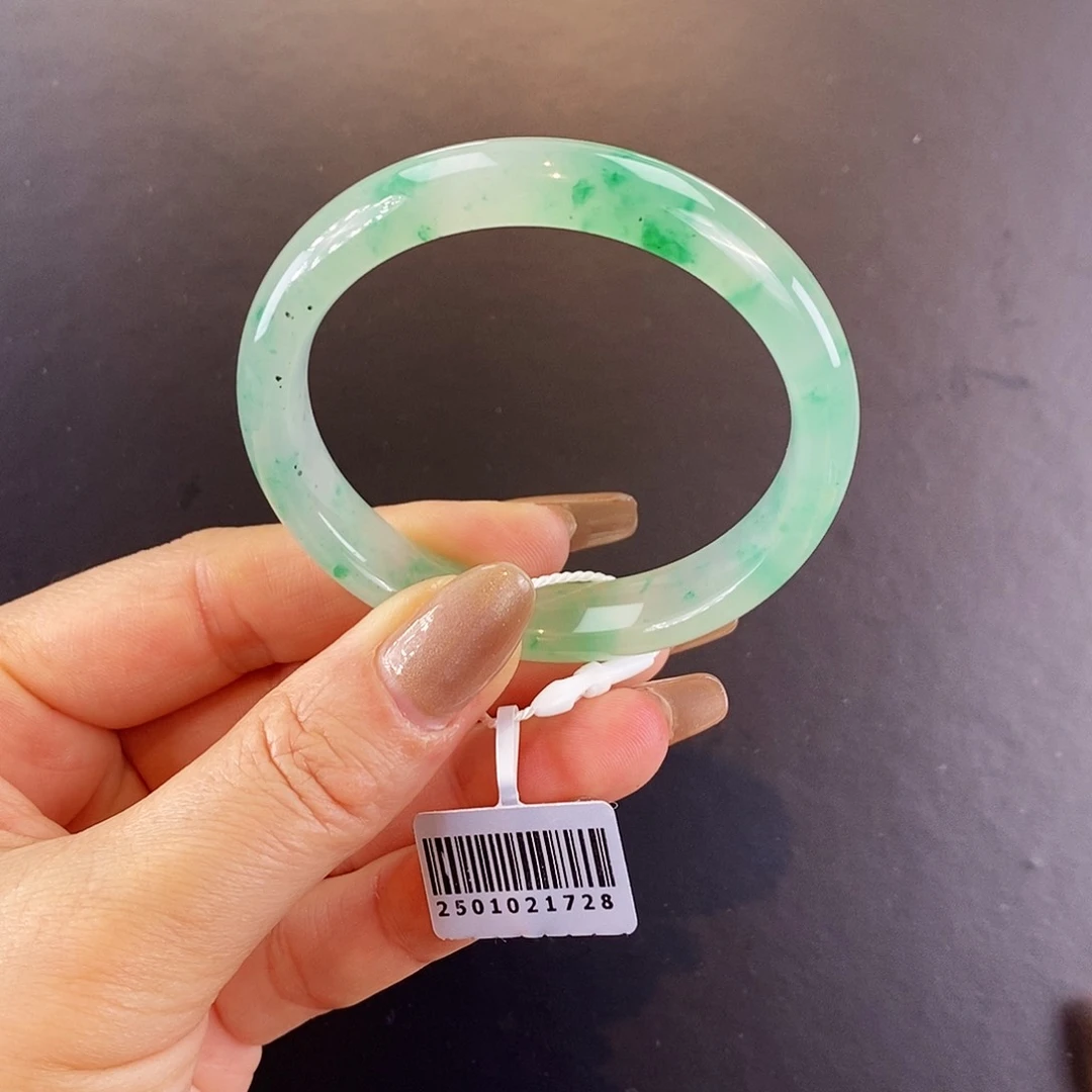 石英质玉手镯未镶嵌非洲翠手镯