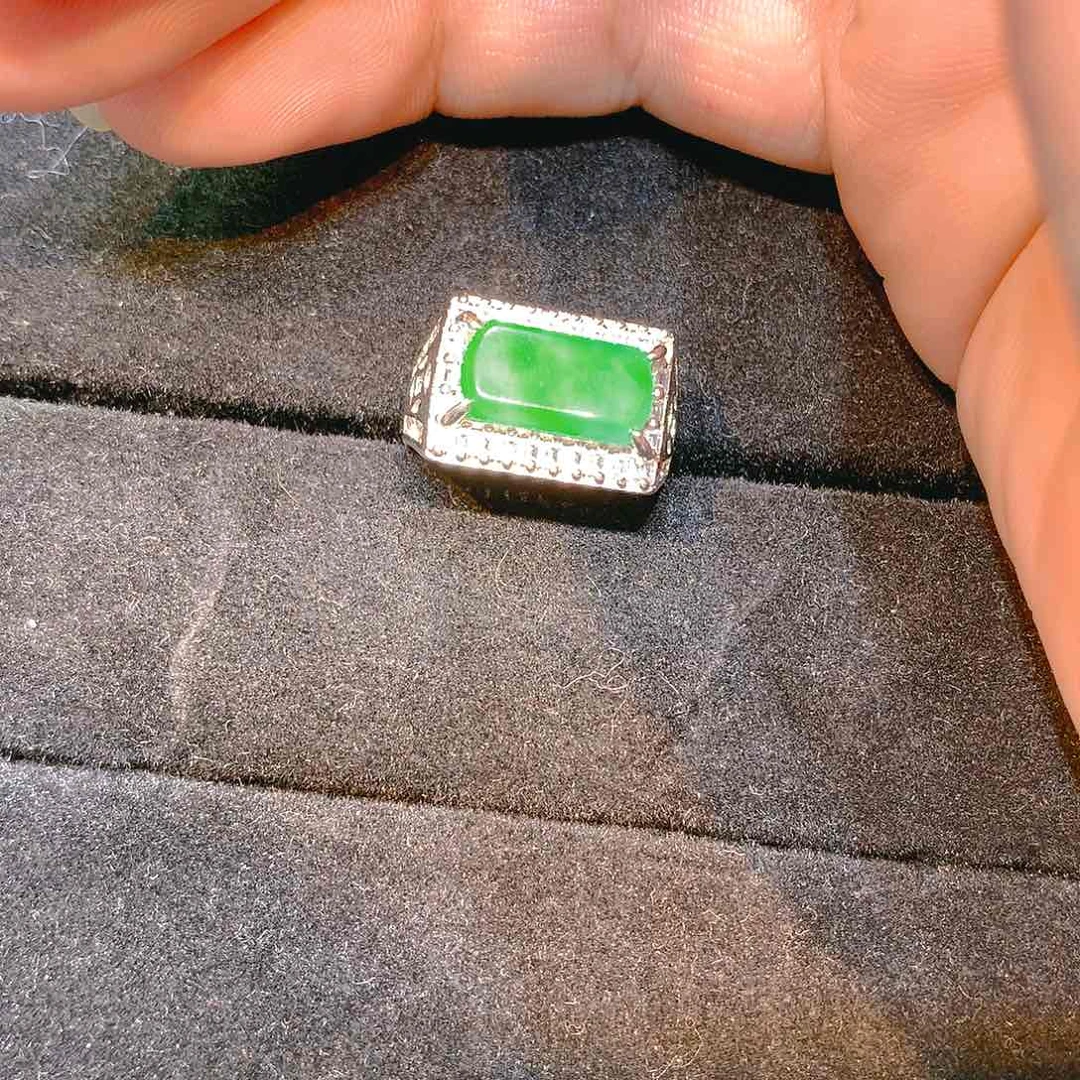 翡翠银S925镶嵌颈饰翡翠