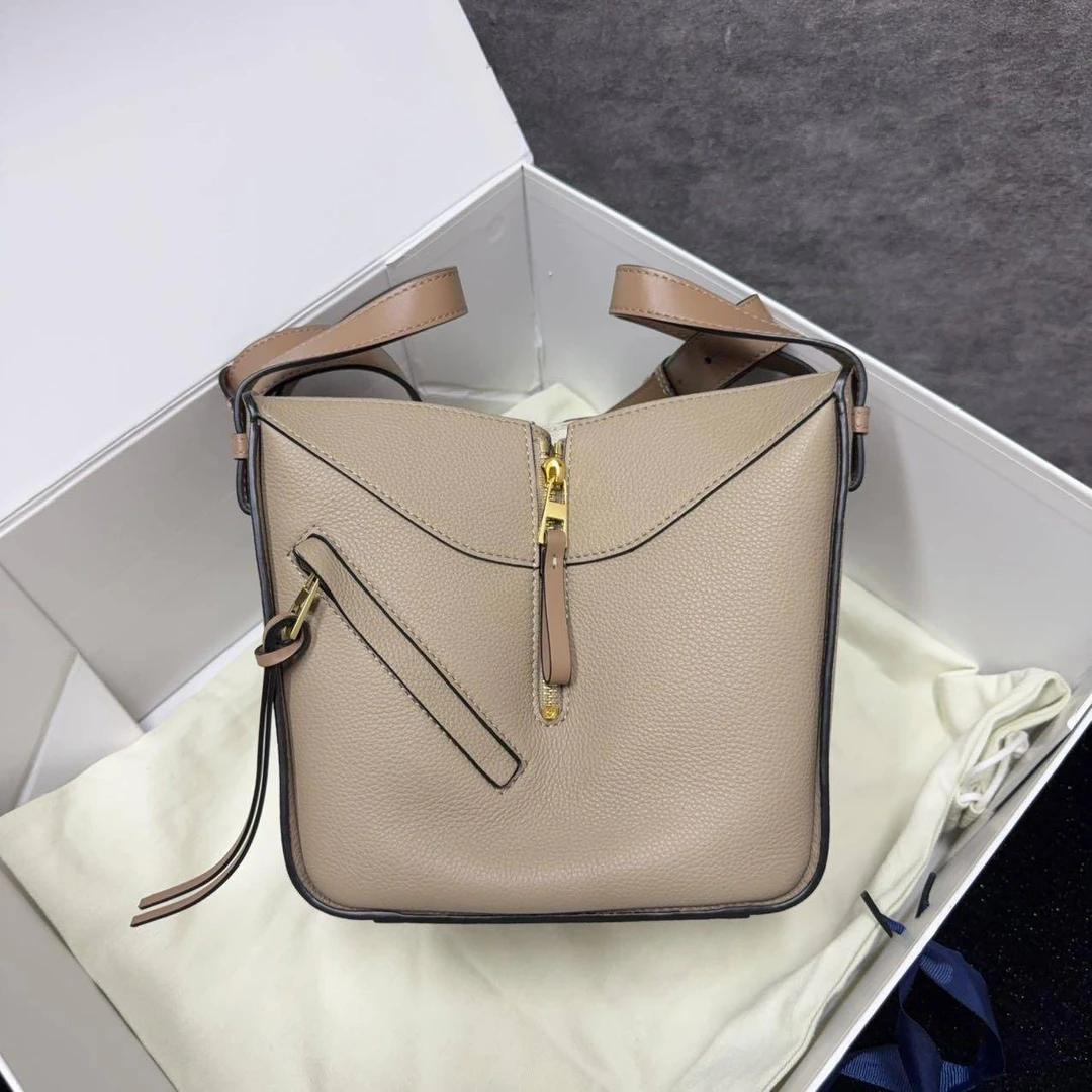 胖虎安安/罗意威/95新/公价0/箱包/两用包/31B2510300067