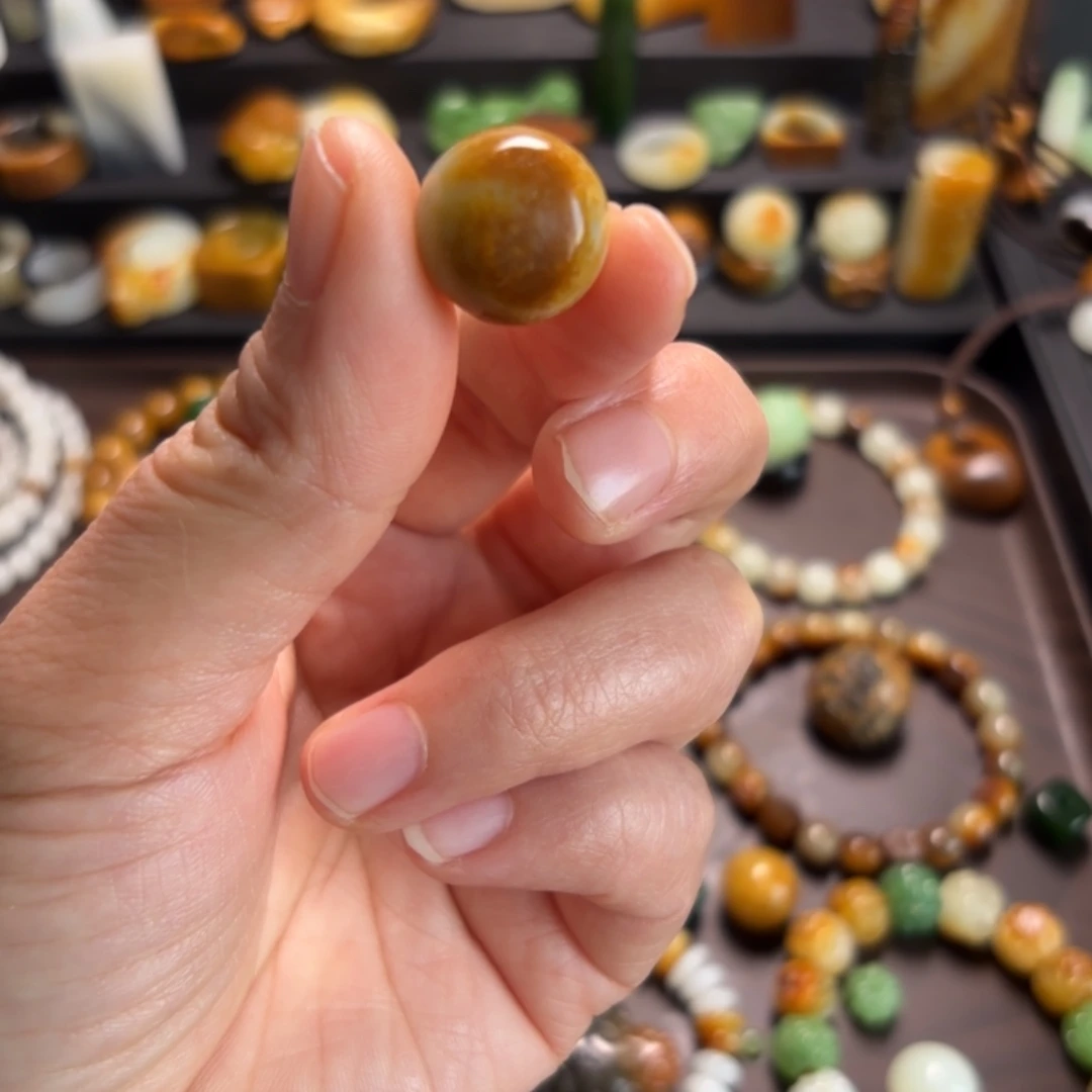 _***-和田玉未镶嵌颈饰