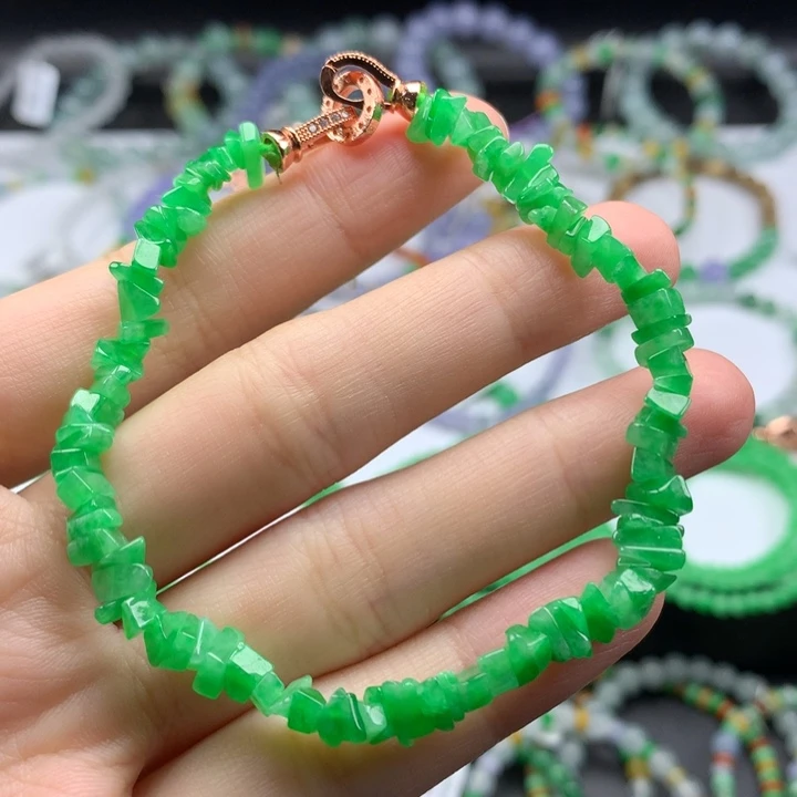 翡翠手镯未镶嵌翡翠