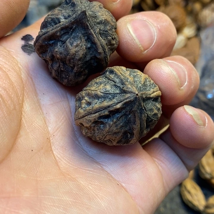 吊坠桃核哪里的我37