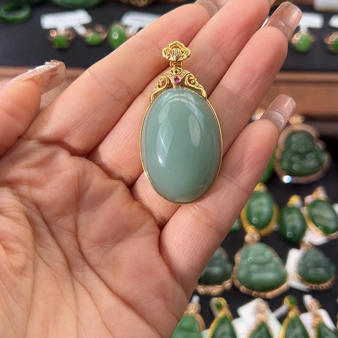 和田玉（碧玉）18K金镶嵌吊坠(不含链)