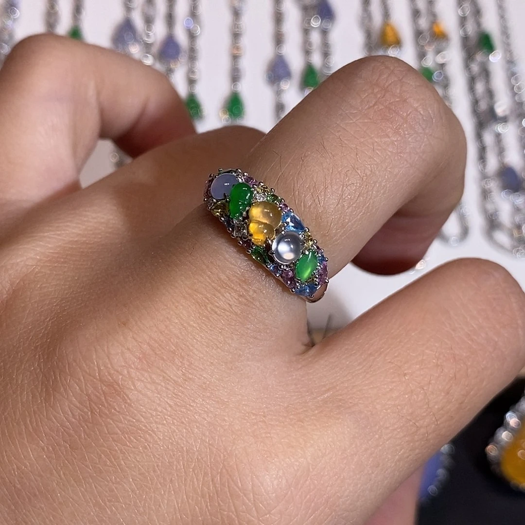 18K金镶嵌戒指翡翠戒指18k