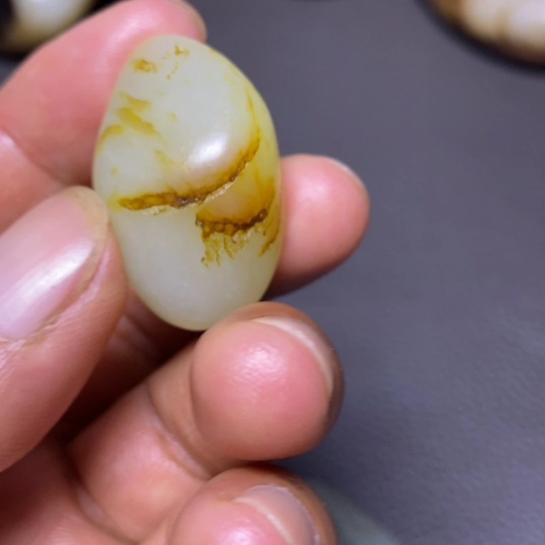 未镶嵌和田玉（糖玉）挂件