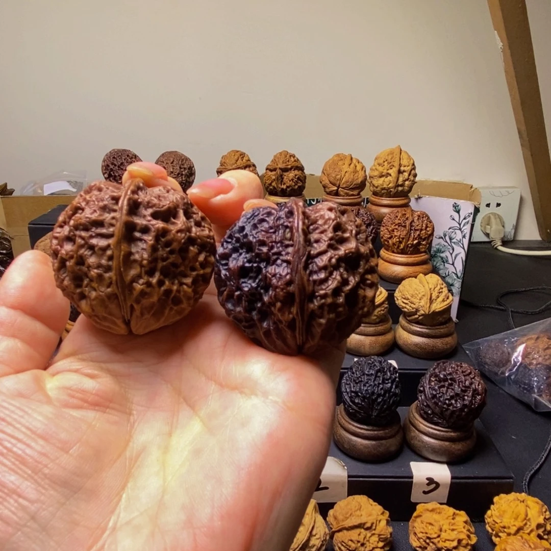 文玩核桃吊坠卧龙43