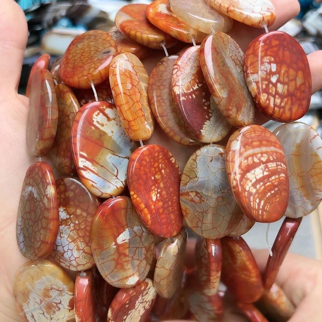 玛瑙/玉髓未镶嵌珠宝半成品27×36红龙纹玛蛋型一条