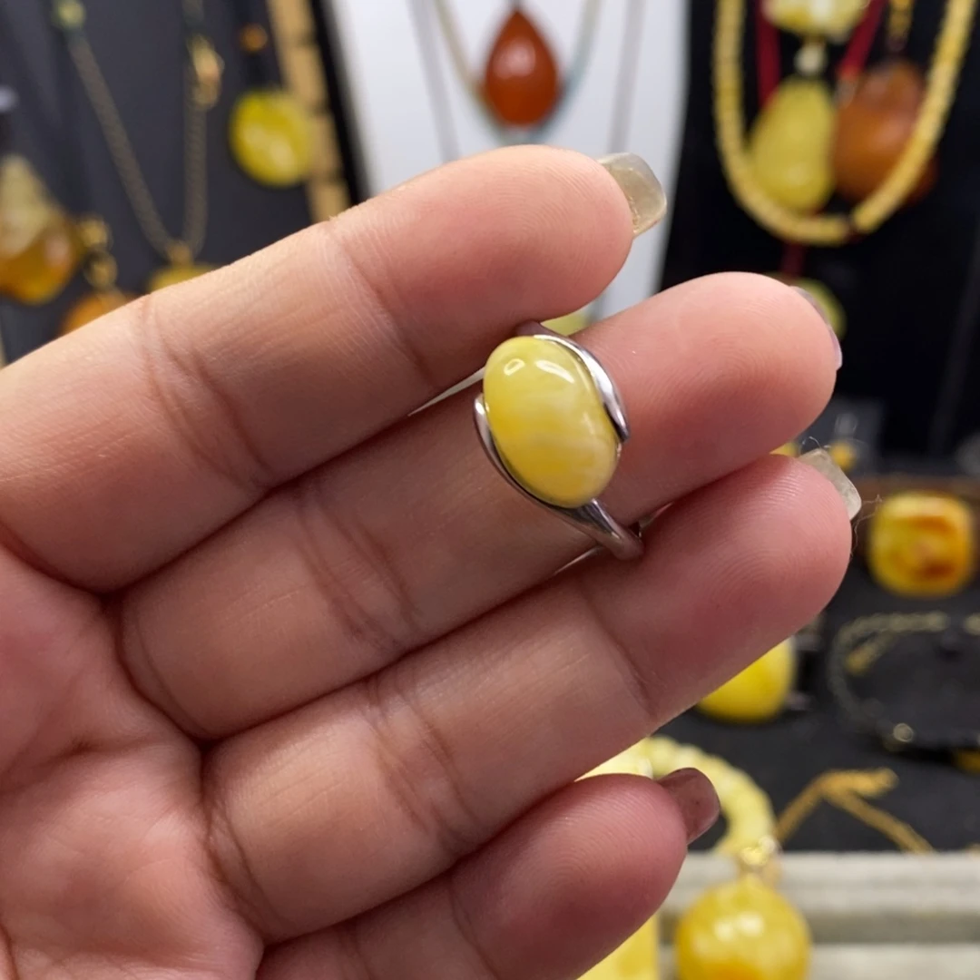 蜜蜡手链未镶嵌双**咪戒指