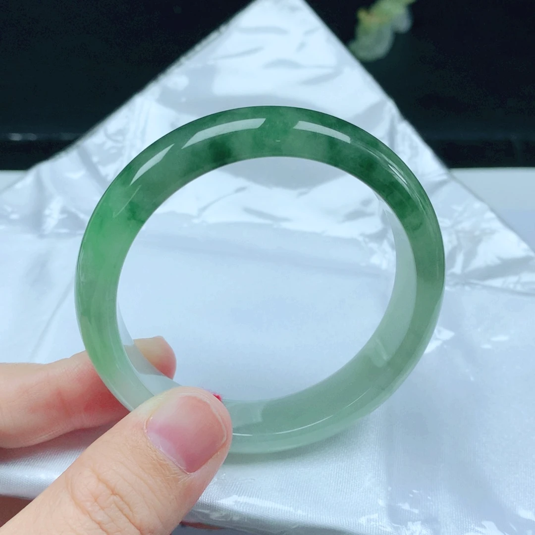 未镶嵌手镯翡翠52