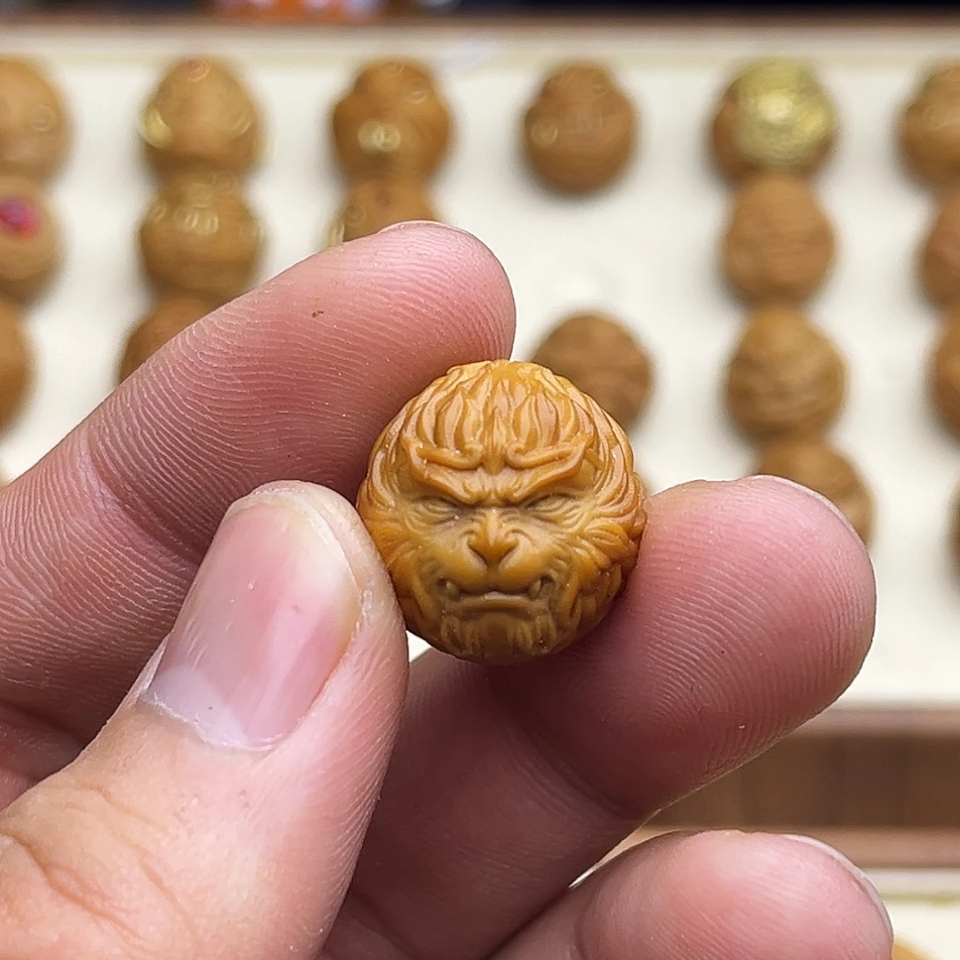 猴头核桃吊坠獠牙大圣17