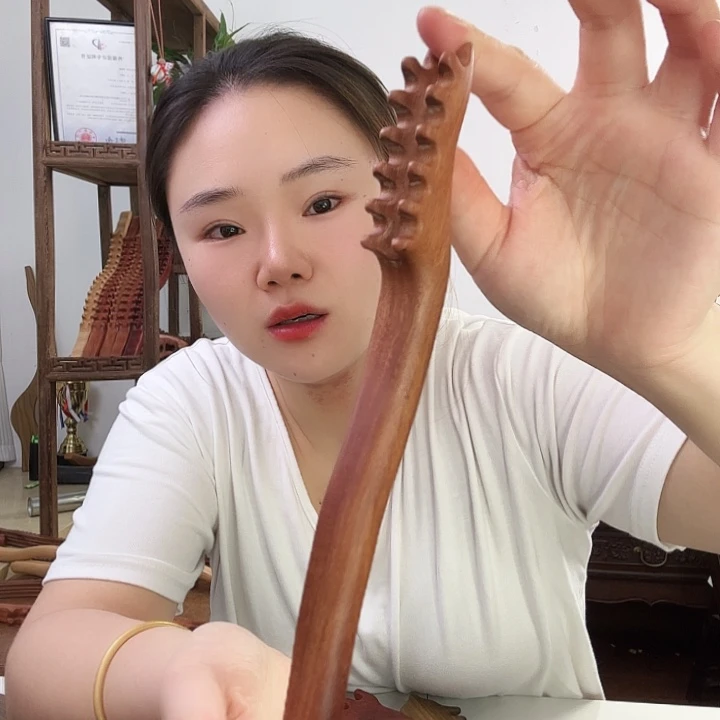 红檀木小号痒痒耙瑕疵