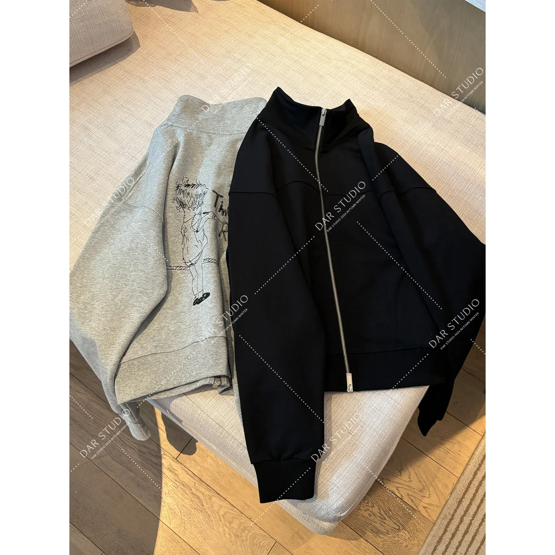 DAR STUDIO 深圳货【童趣涂鸦】2025早春休闲立领拉链卫衣14146
