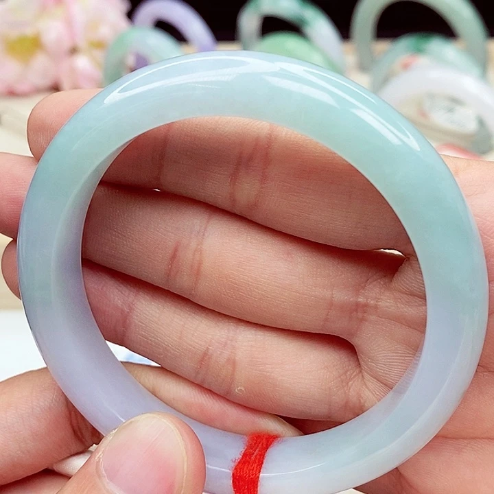翡翠手镯未镶嵌58圈口