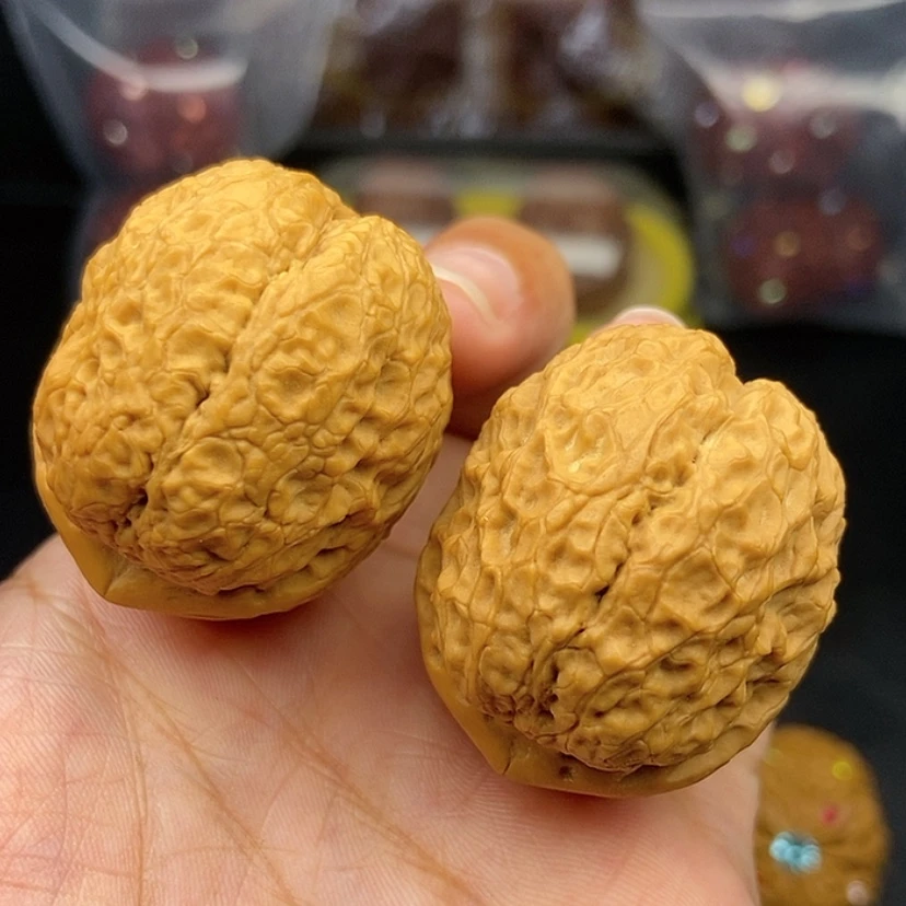 【闪购商品】把件文玩核桃39尺金蟒元宝