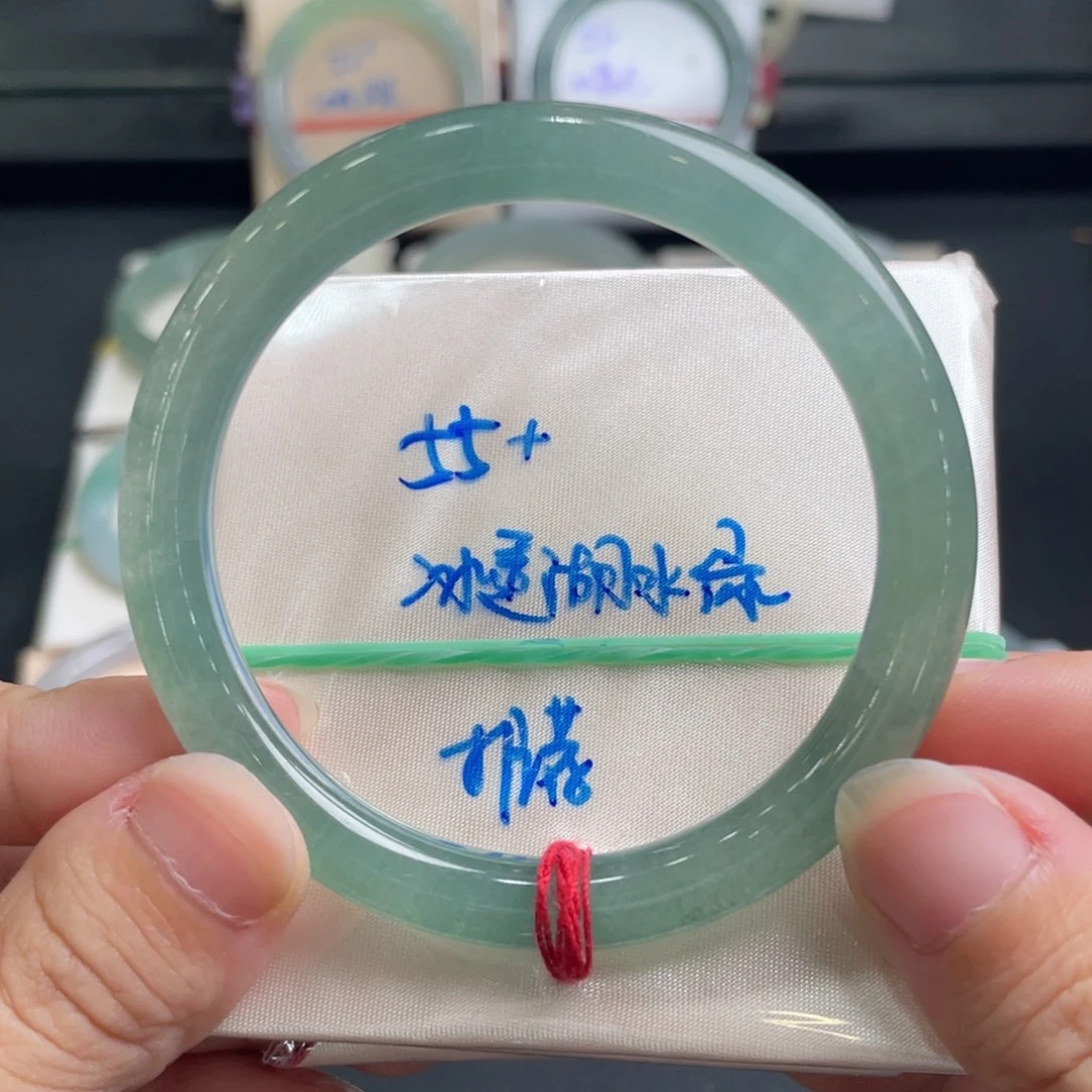 未镶嵌手镯翡翠翡翠手镯