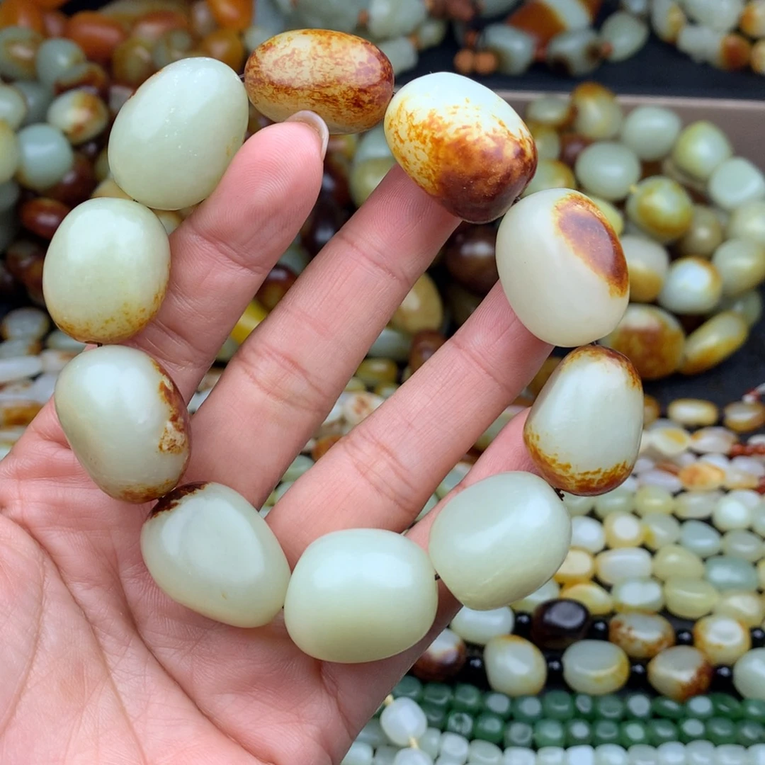 立***道和田玉未镶嵌颈饰