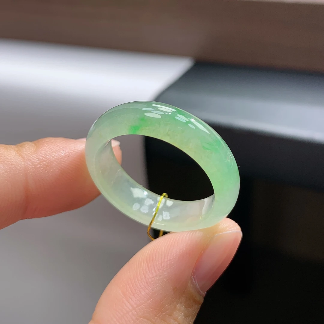 21号圈天然缅甸翡翠A货冰飘金丝绿翡翠戒指19.5*6.3*3.5mm