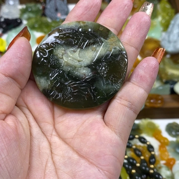 蛇纹石玉未镶嵌吊坠