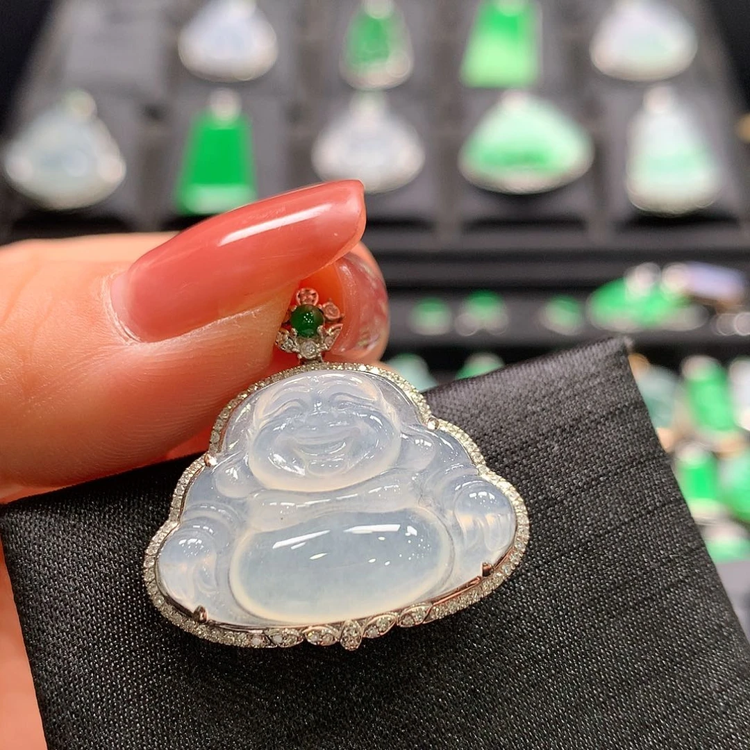 翡翠18K金镶嵌颈饰佛公