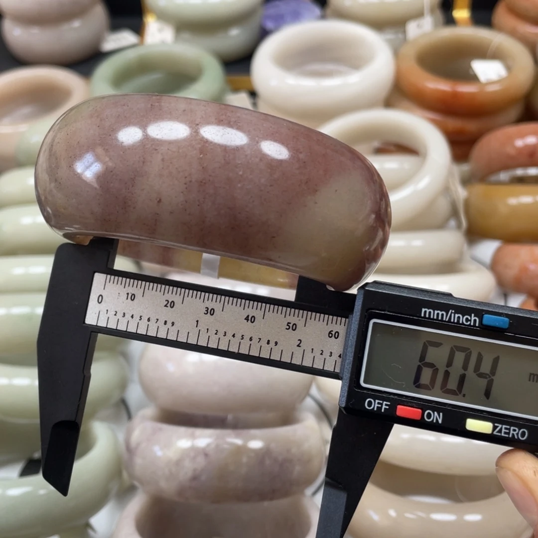 石英岩玉未镶嵌手镯