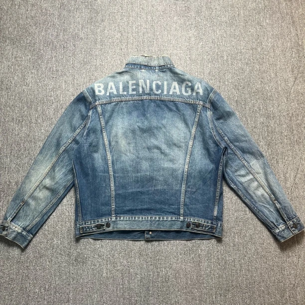 99新 Balenciaga/巴黎世家 后背印花牛仔外套/34码/99新/12321