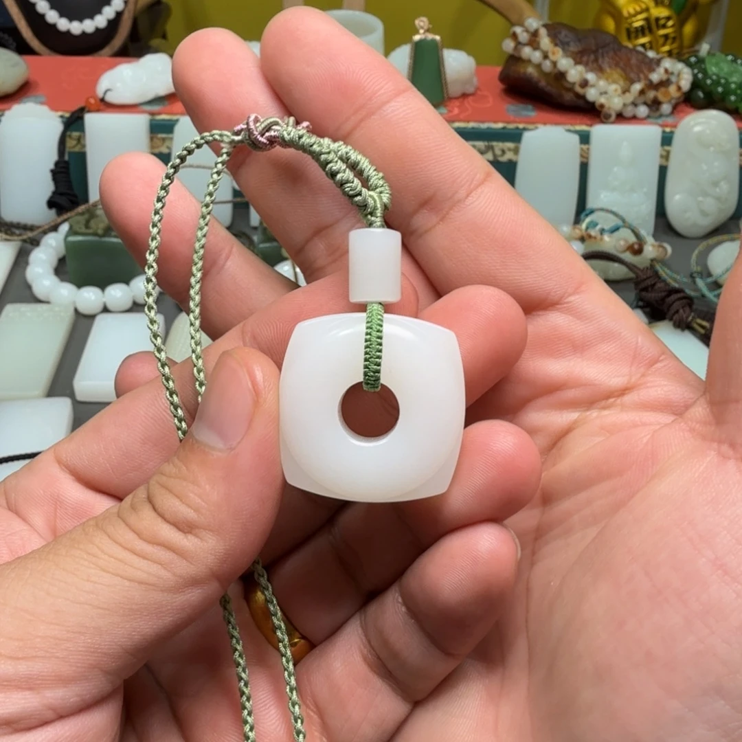 和田玉未镶嵌吊坠(不含链)