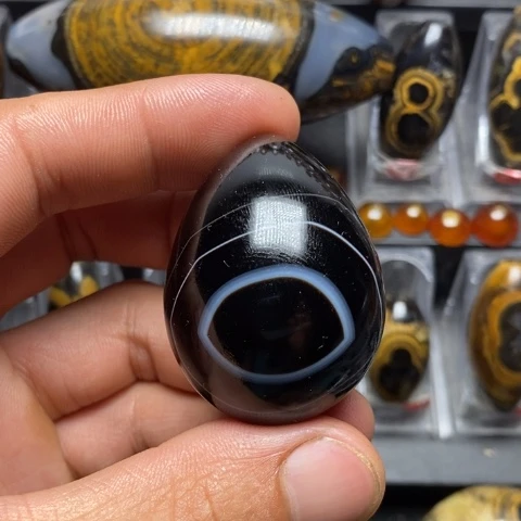 未镶嵌玛瑙/玉髓珠宝奇石