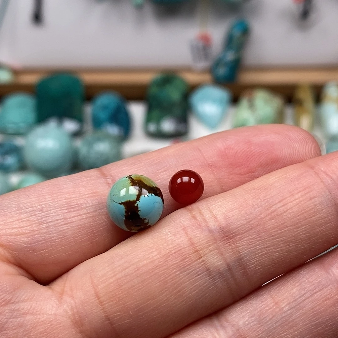 天***蓝南红玛瑙未镶嵌珠宝奇石