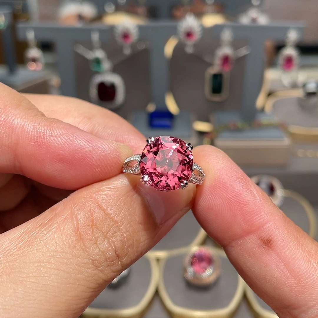 18K金镶嵌戒指碧玺8.48ct