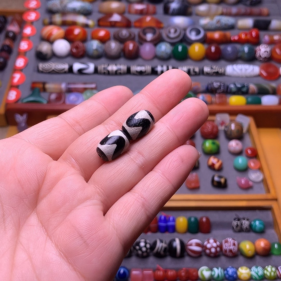 六***）玛瑙/玉髓未镶嵌颈饰