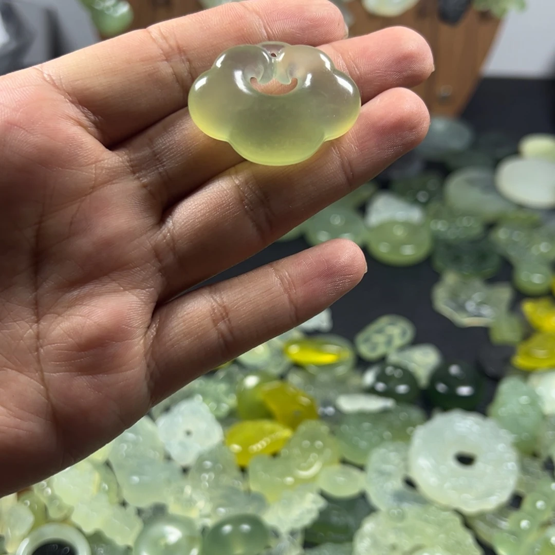 未镶嵌岫玉吊坠(不含链)