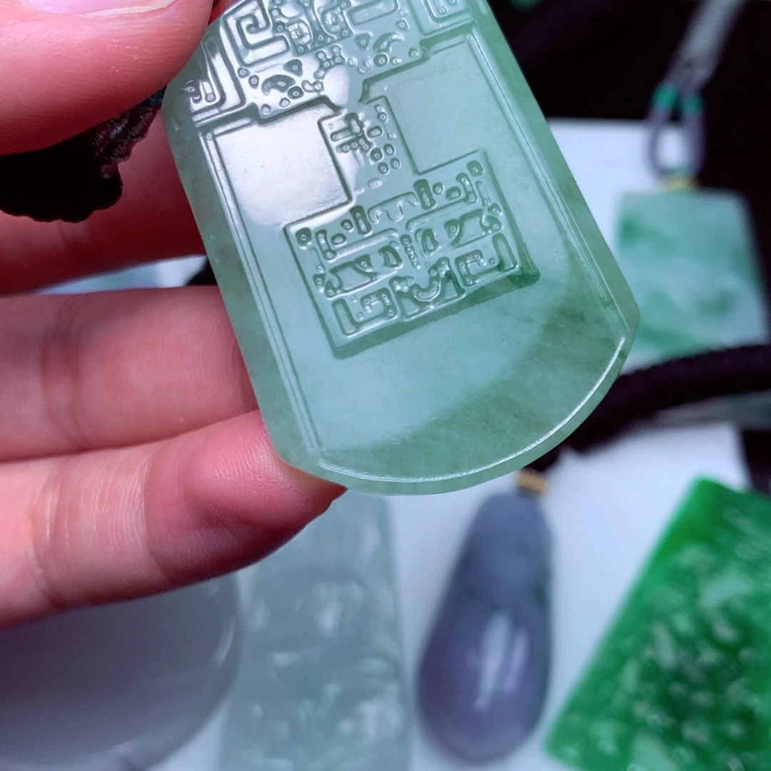 颈饰未镶嵌翡翠天然A货翡翠