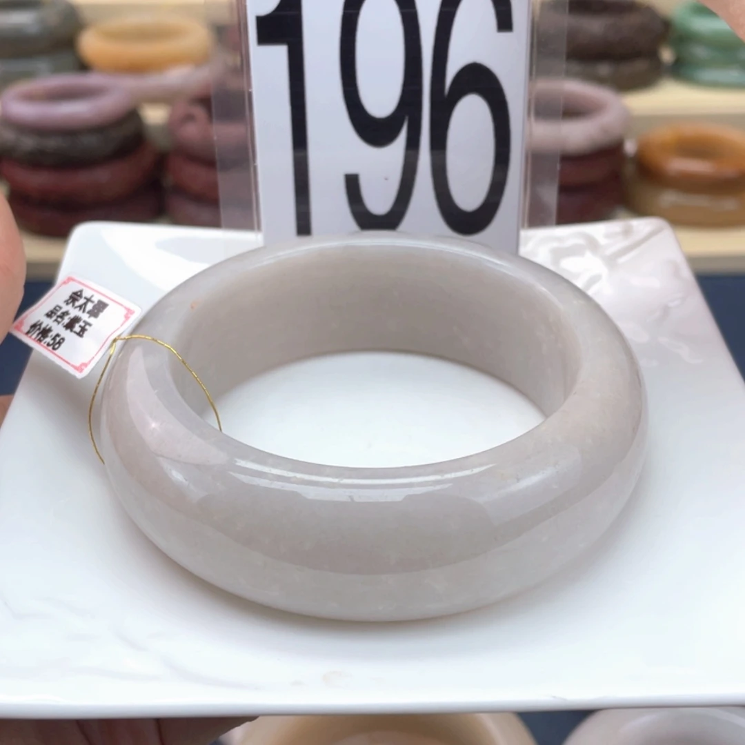 【闪购商品】石英质玉手镯未镶嵌