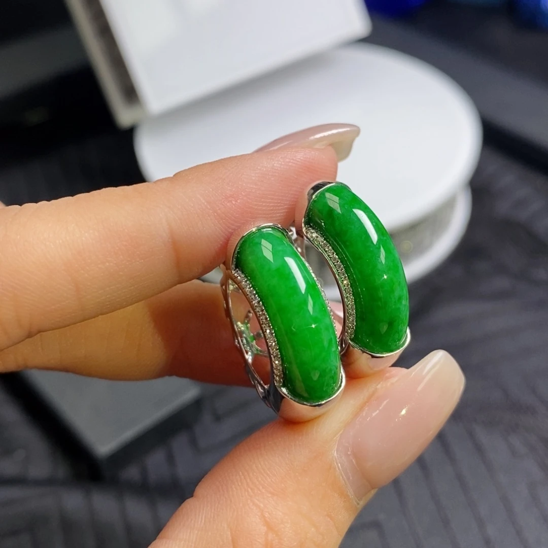 翡翠18K金镶嵌耳饰辣色半圆耳包