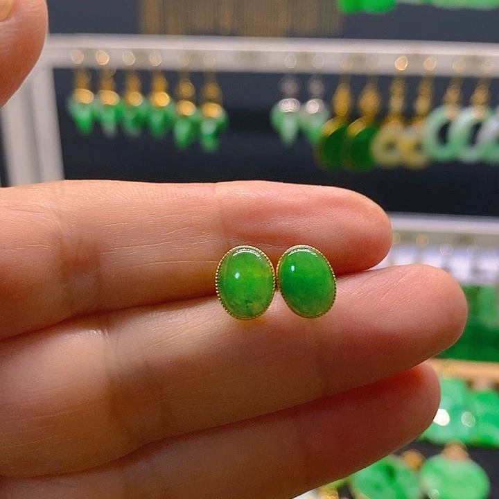 18K金镶嵌翡翠耳饰耳坠