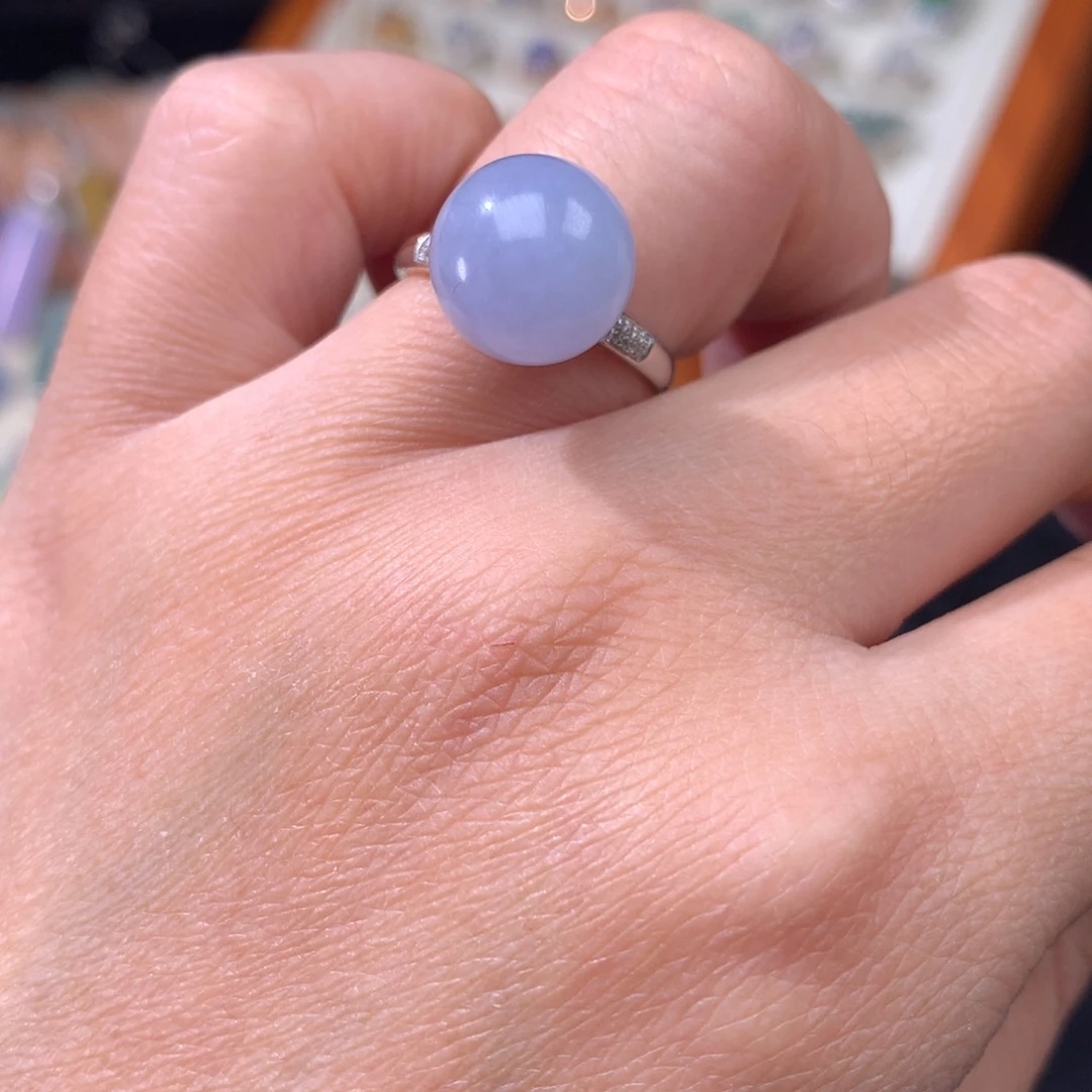 18K金镶嵌戒指翡翠圆珠戒指