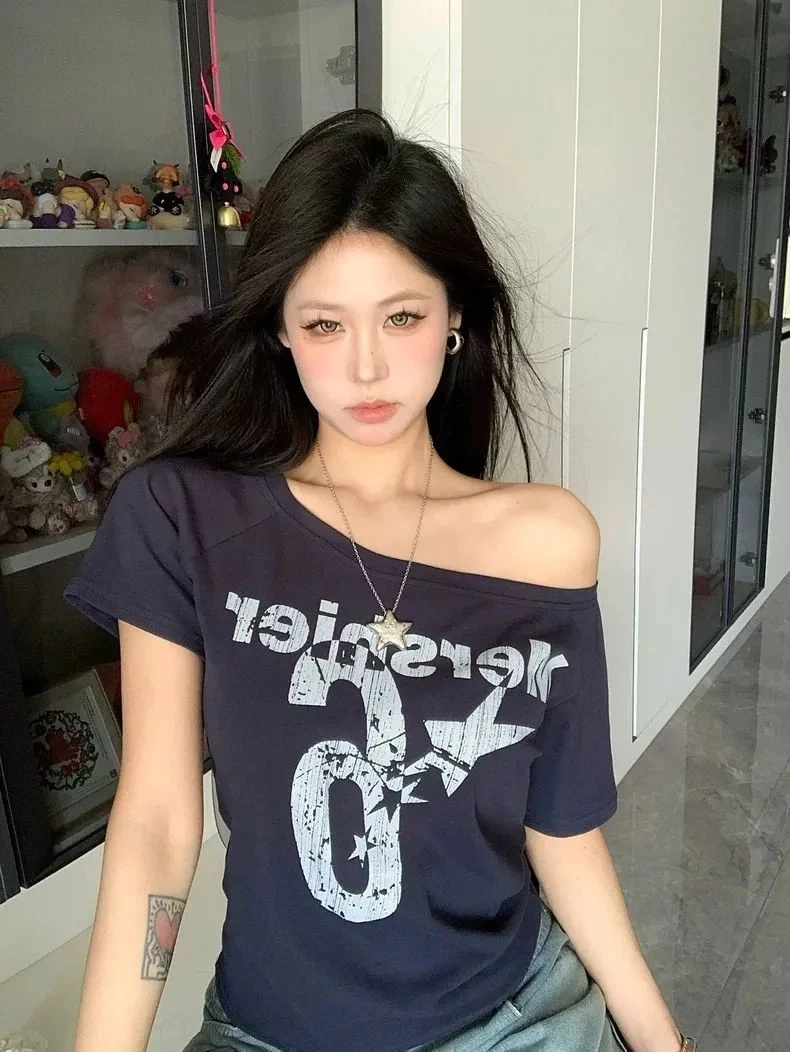 美式藏青色斜肩露肩短袖t恤女夏季小个子辣妹修身短款一字肩上衣