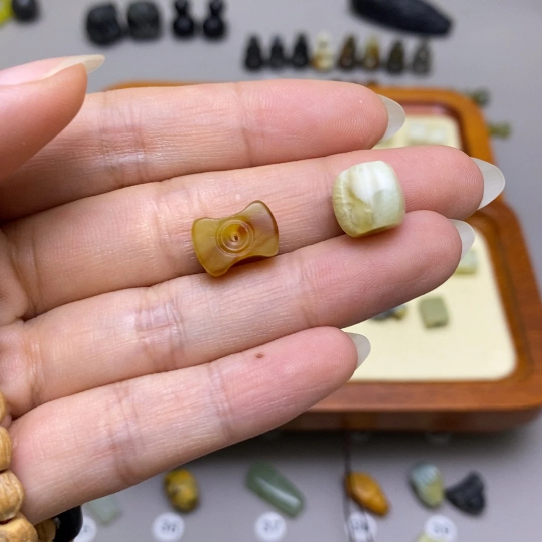 没***。蛇纹石玉未镶嵌配饰