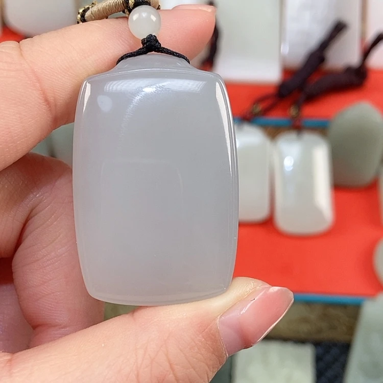 【闪购商品】颈饰未镶嵌和田玉