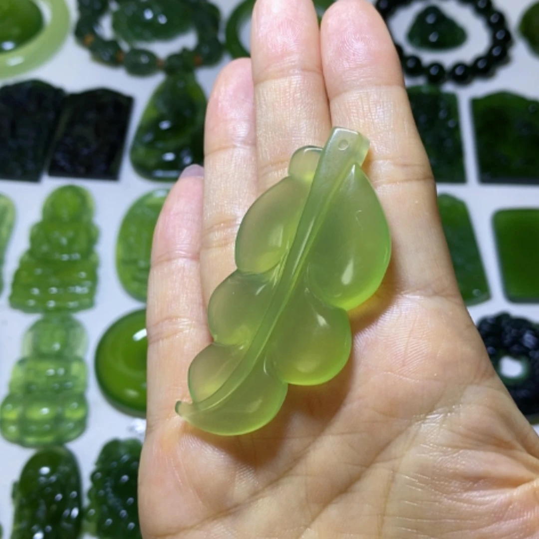 【闪购商品】未镶嵌蛇纹石玉颈饰