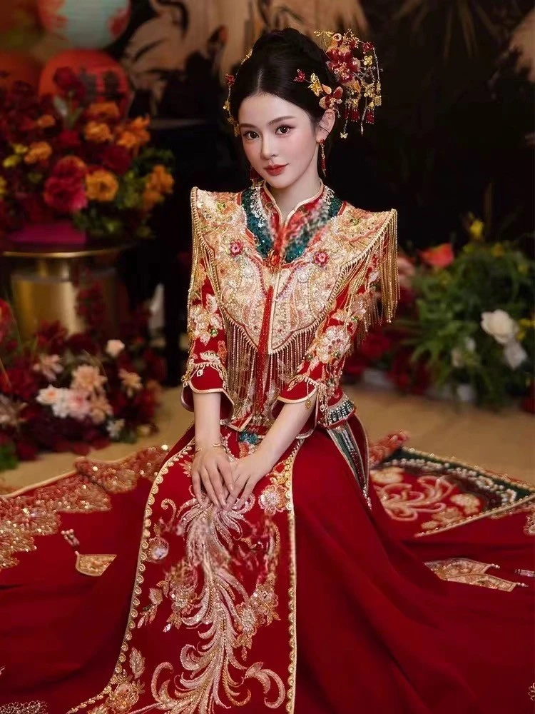 新中式秀禾服翘肩新娘结婚嫁衣2025新款重工高级凤冠霞帔敬酒礼服