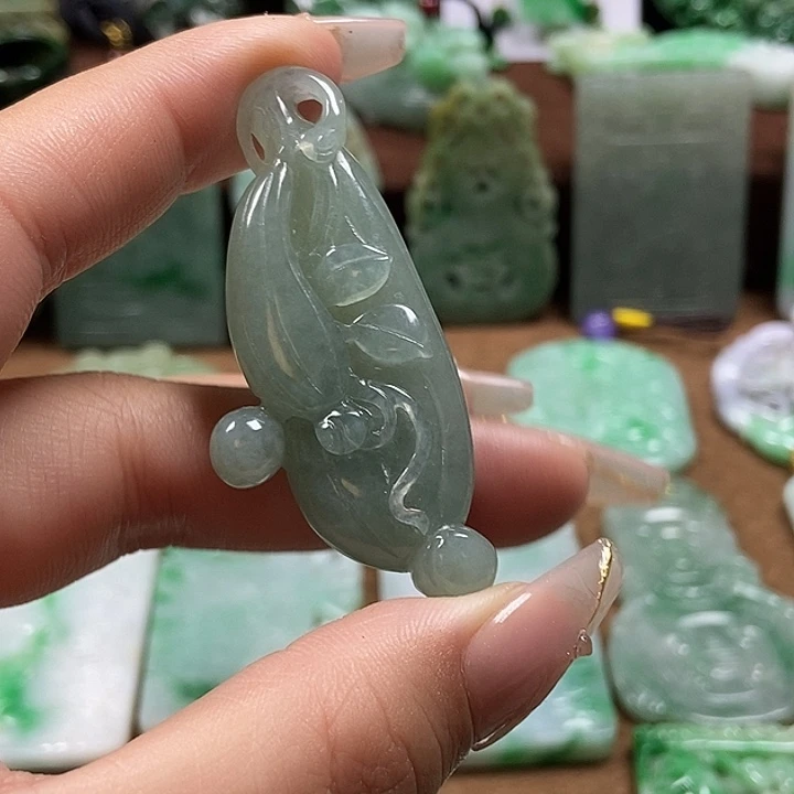 翡翠颈饰未镶嵌000000000000