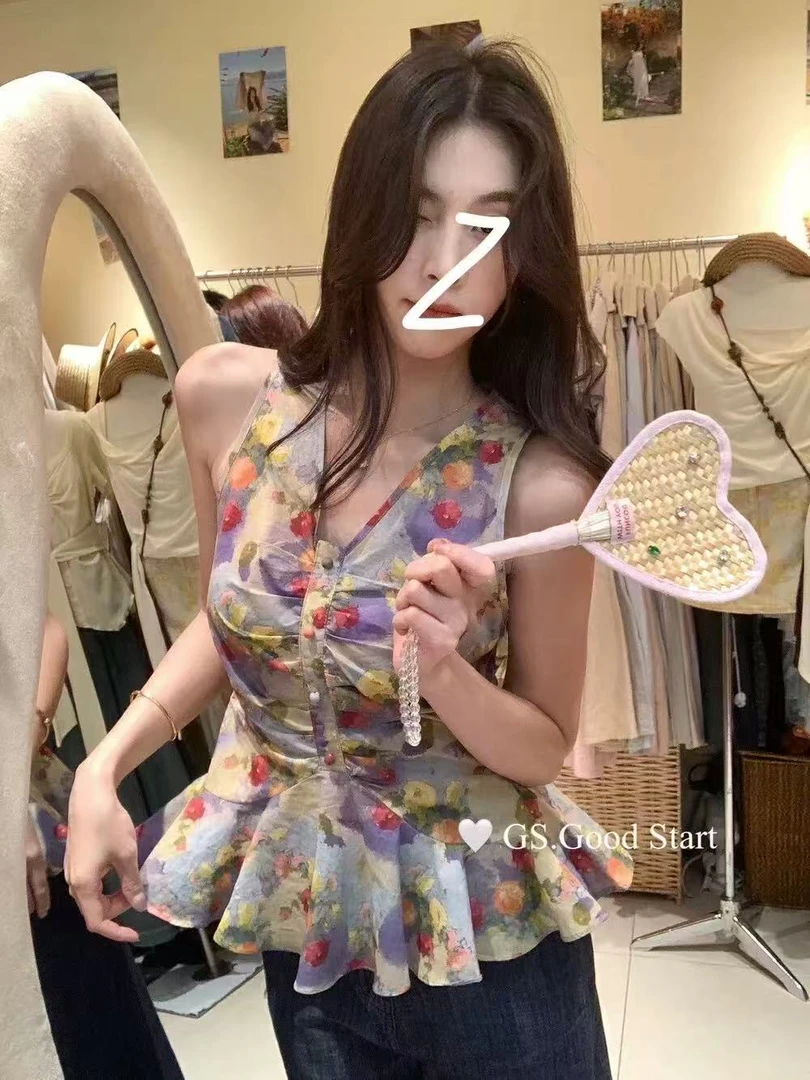 gs油画碎花挂脖背心女2025夏季新款法式气质褶皱修身短款无袖上衣