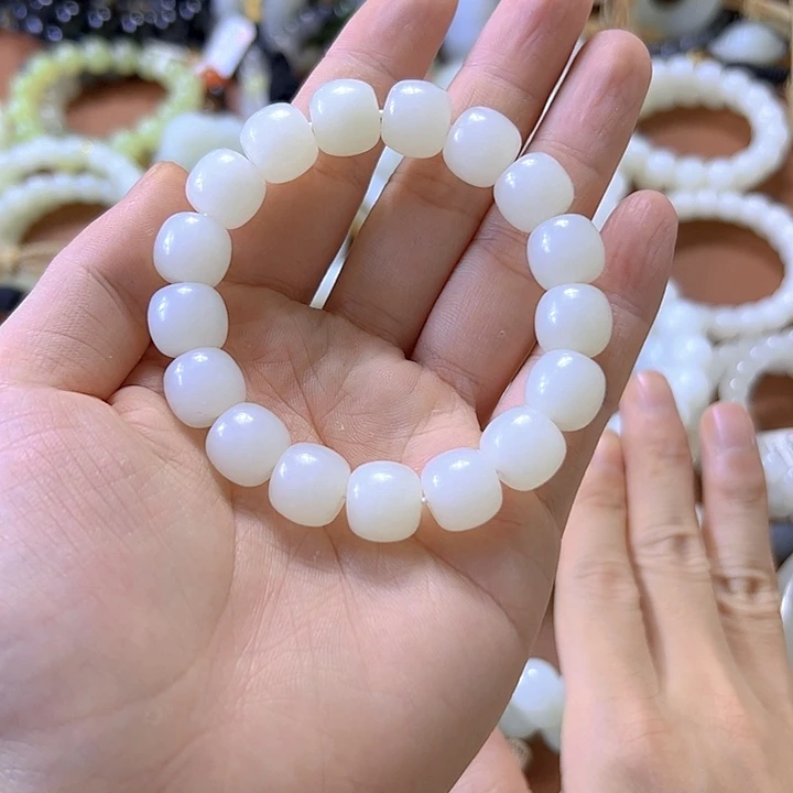 和田玉未镶嵌手串