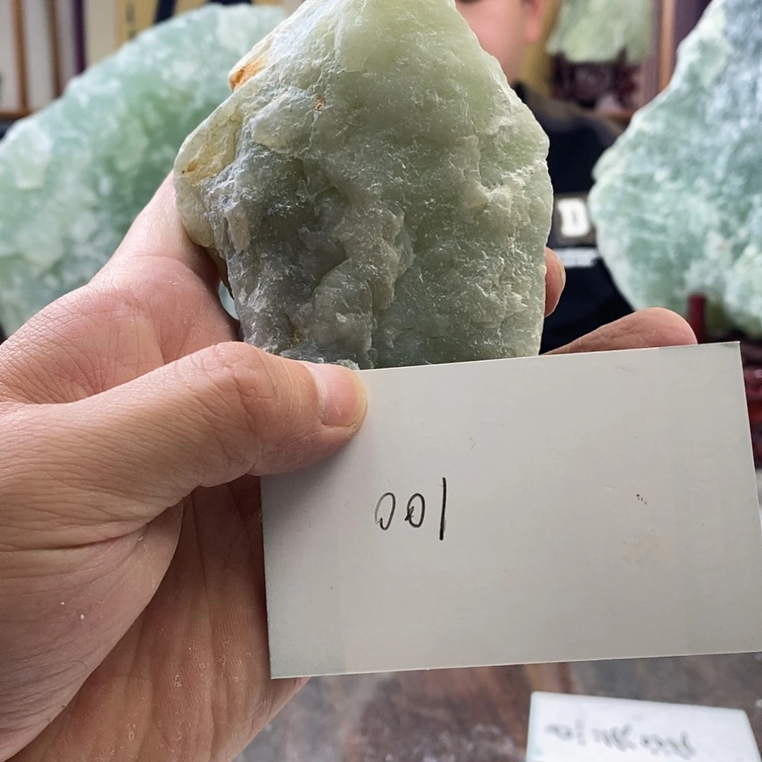吉***月蛇纹石玉合金珠宝奇石