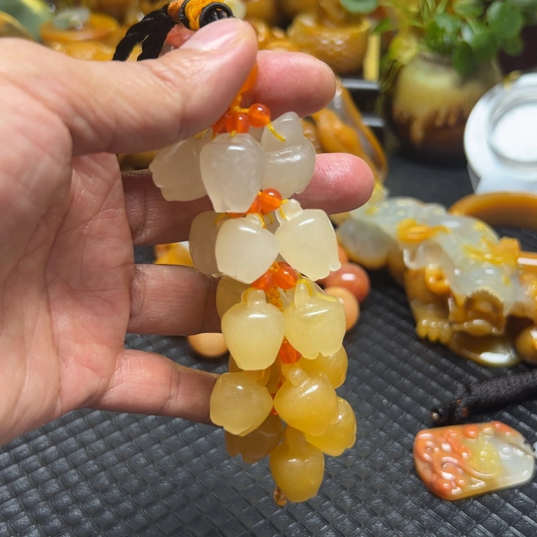 石英质玉未镶嵌颈饰