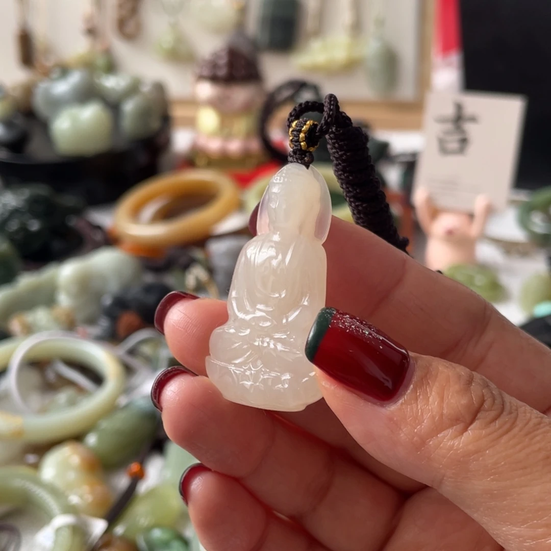 和田玉未镶嵌颈饰藕粉大日如来