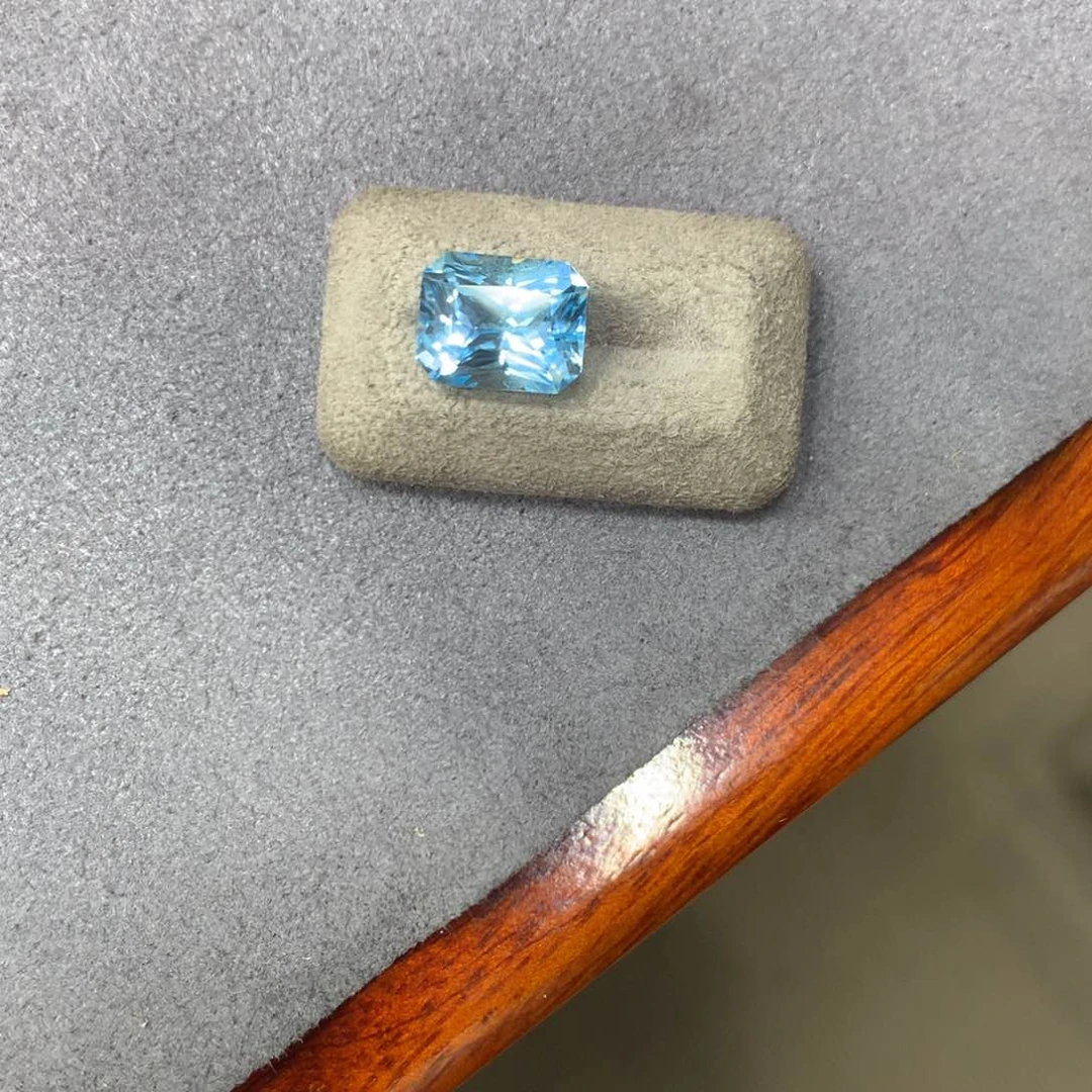 托帕石裸石4ct托帕石