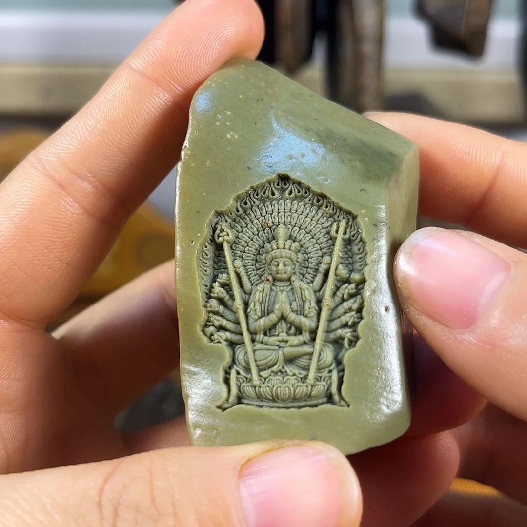 新疆戈壁石原石雕刻